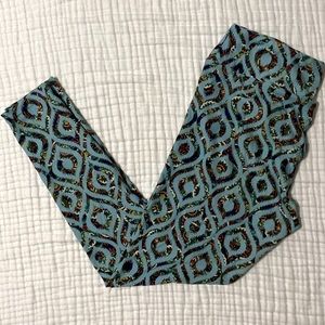 EUC LuLaRoe Leggings Size Tall & Curvy